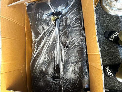 Black metal oversized - metal,